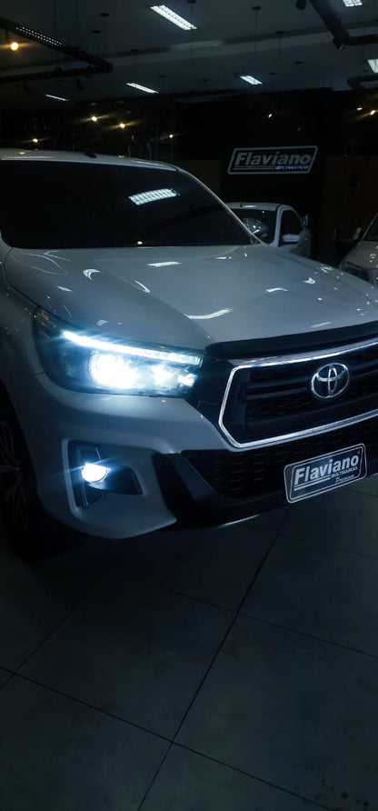 Toyota Hilux SR 2.8 Turbo Diesel 4x4 AT – 2017 | Com Kit SRX